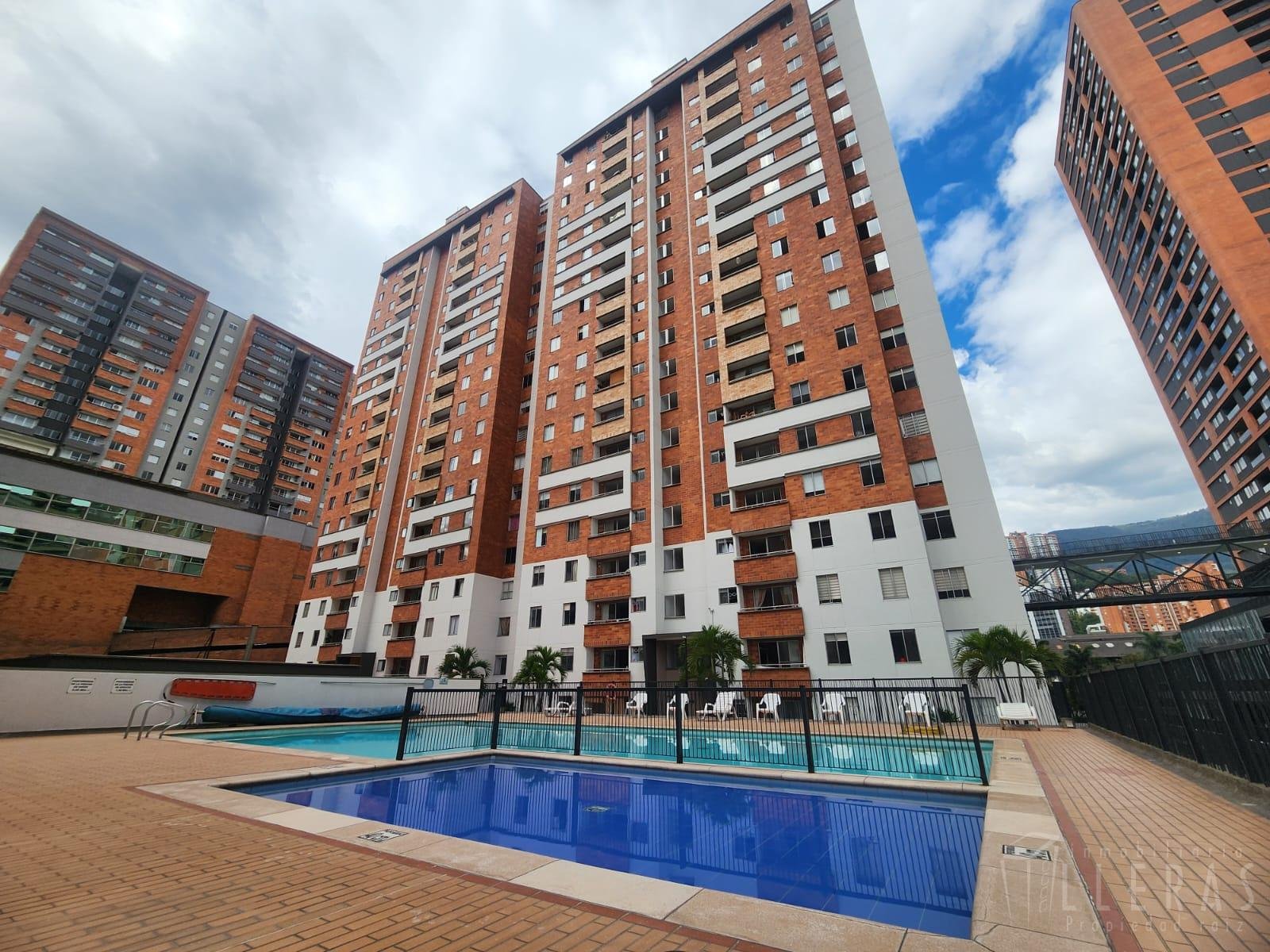 Sector Parques del Río, piso alto y unidad con buenas zonas comunes - Imagen 1