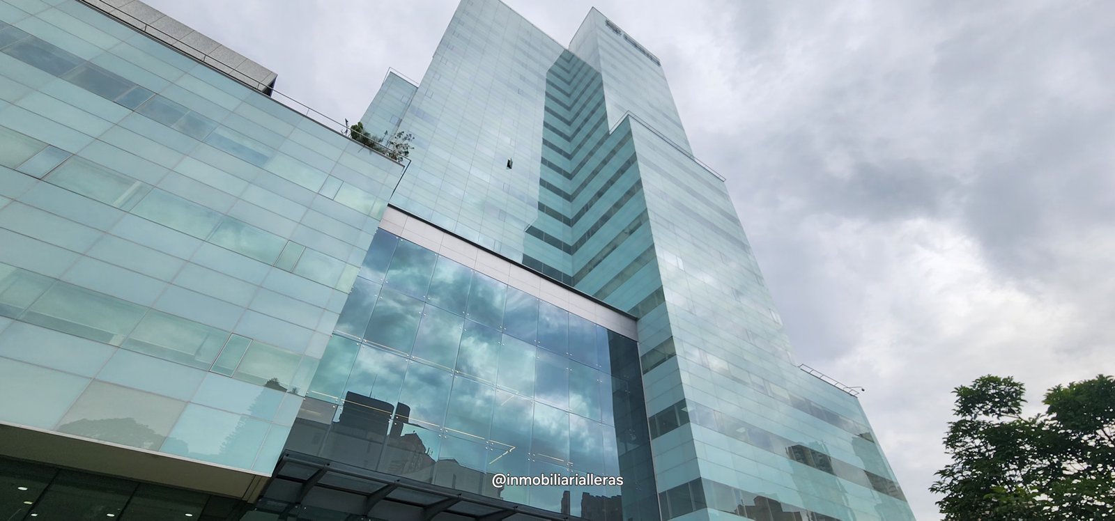 Manila  Poblado Local comercial Edificio Cámara Colombiana de la Infraestructura P.H. - Imagen 1