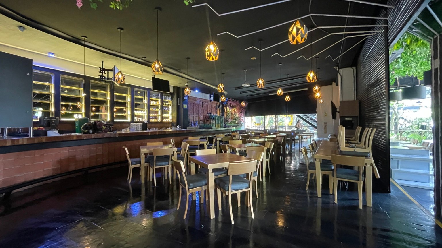 LOCAL PARQUE LLERAS - Miniatura 22