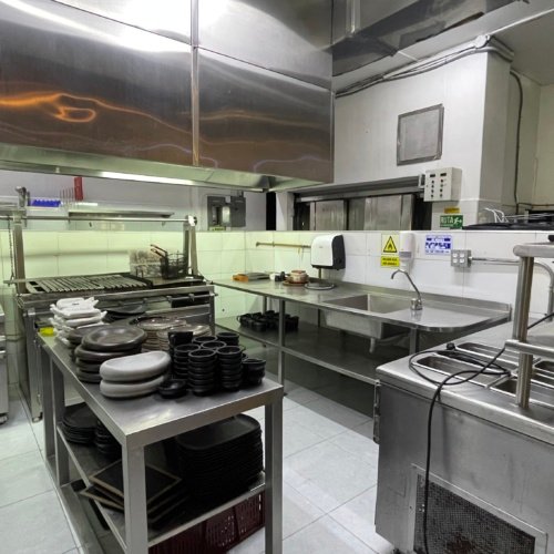 LOCAL PARQUE LLERAS - Miniatura 14