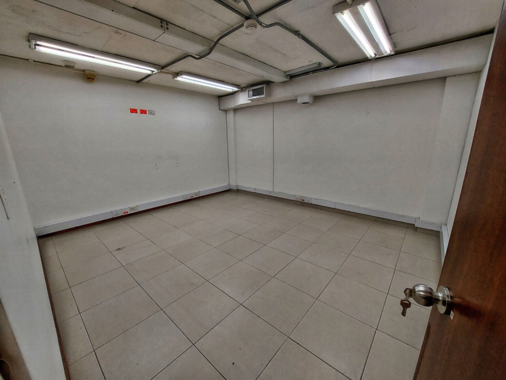 local av poblado - Miniatura 8