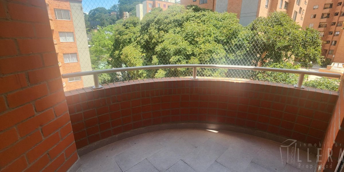 CASTROPOL  EXCELENTE UBICACIÓN ARRIENDO - Miniatura 9