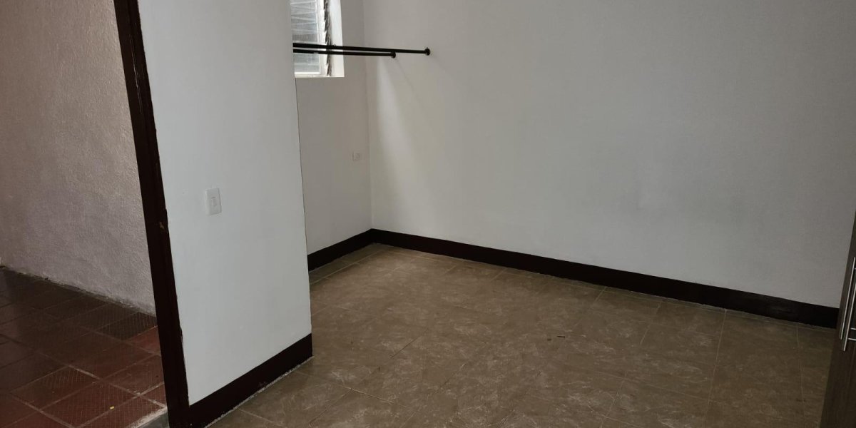 Barrio Santafé, segundo piso con 5 alcobas - Miniatura 6