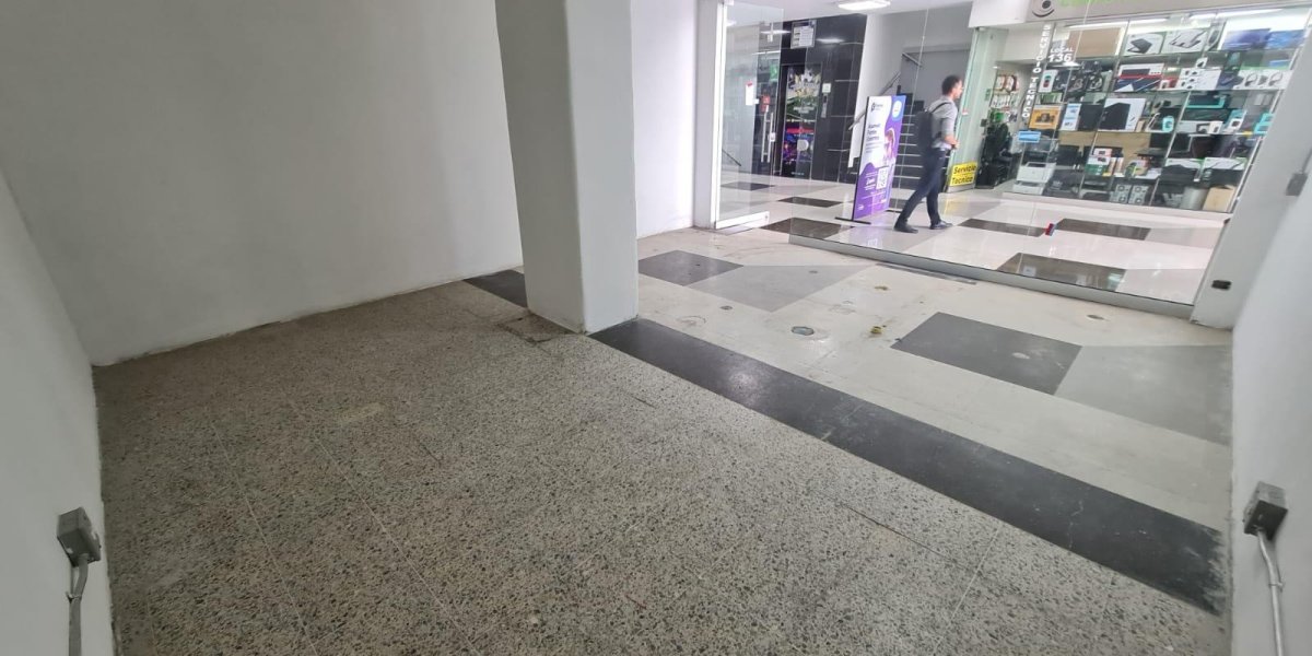 Local en el Centro Comercial Monterrey - Miniatura 3