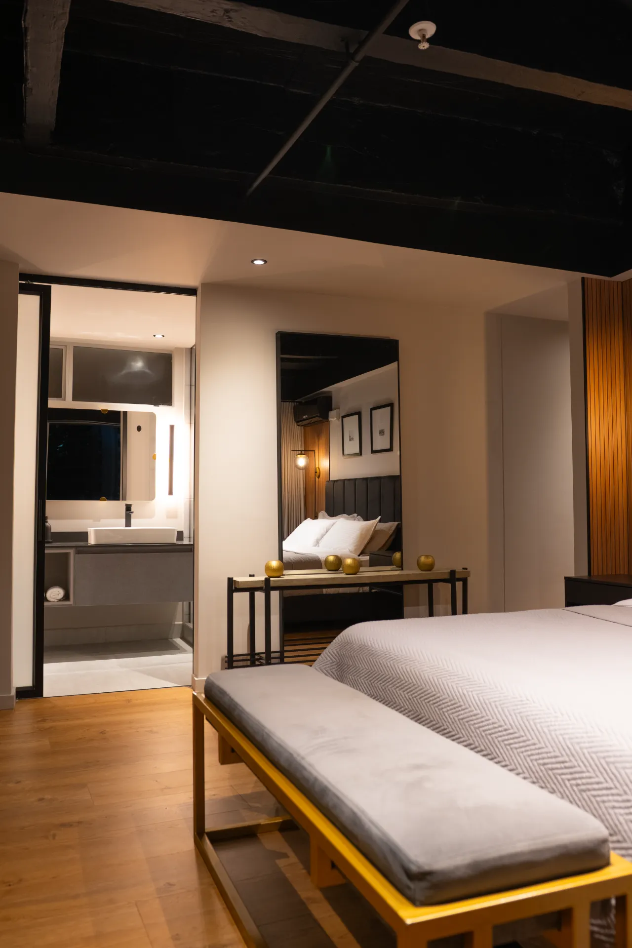 AV EL POBLADO MILLA DE ORO PENTHOUSE AMOBLADO - Miniatura 16