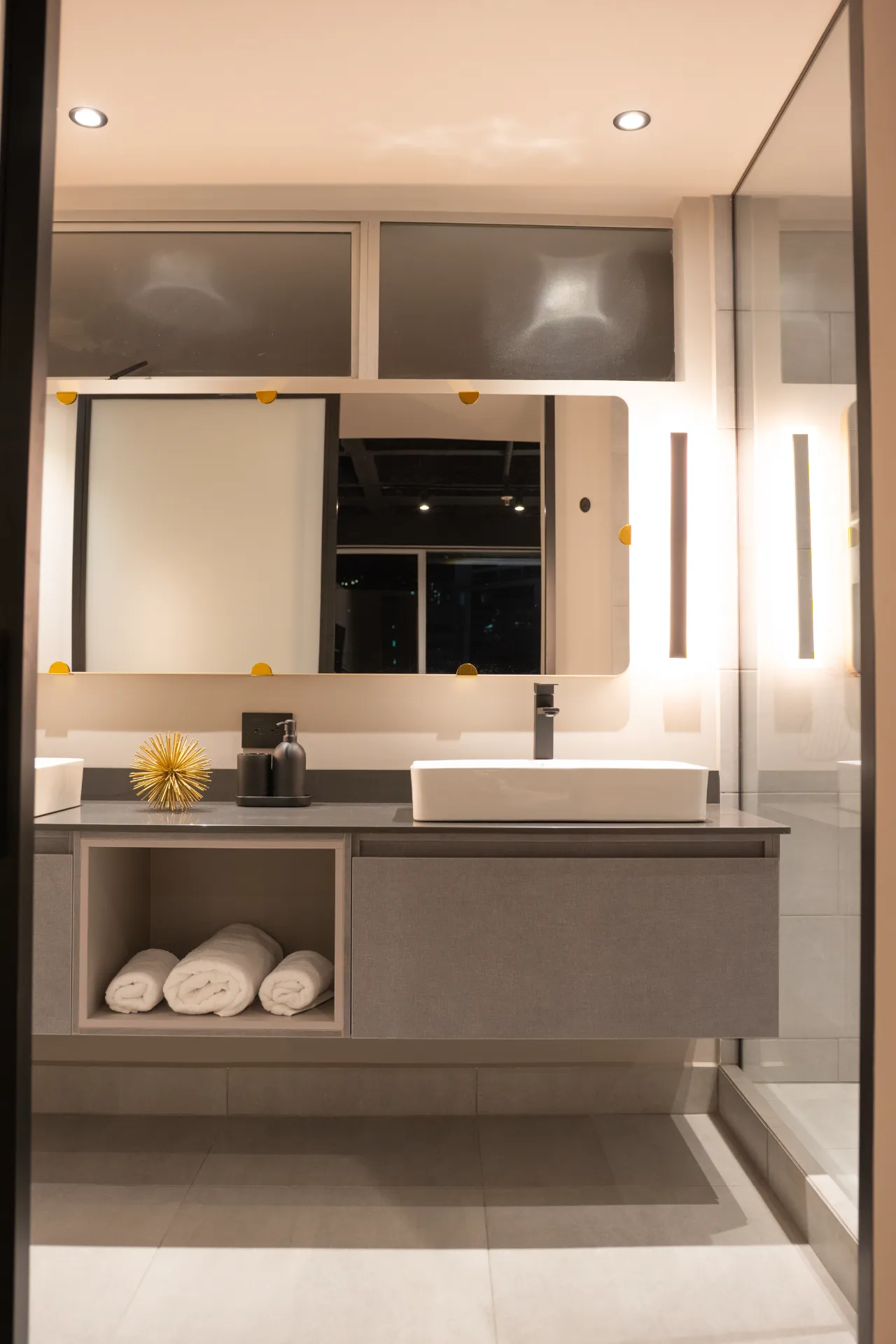 AV EL POBLADO MILLA DE ORO PENTHOUSE AMOBLADO - Miniatura 19