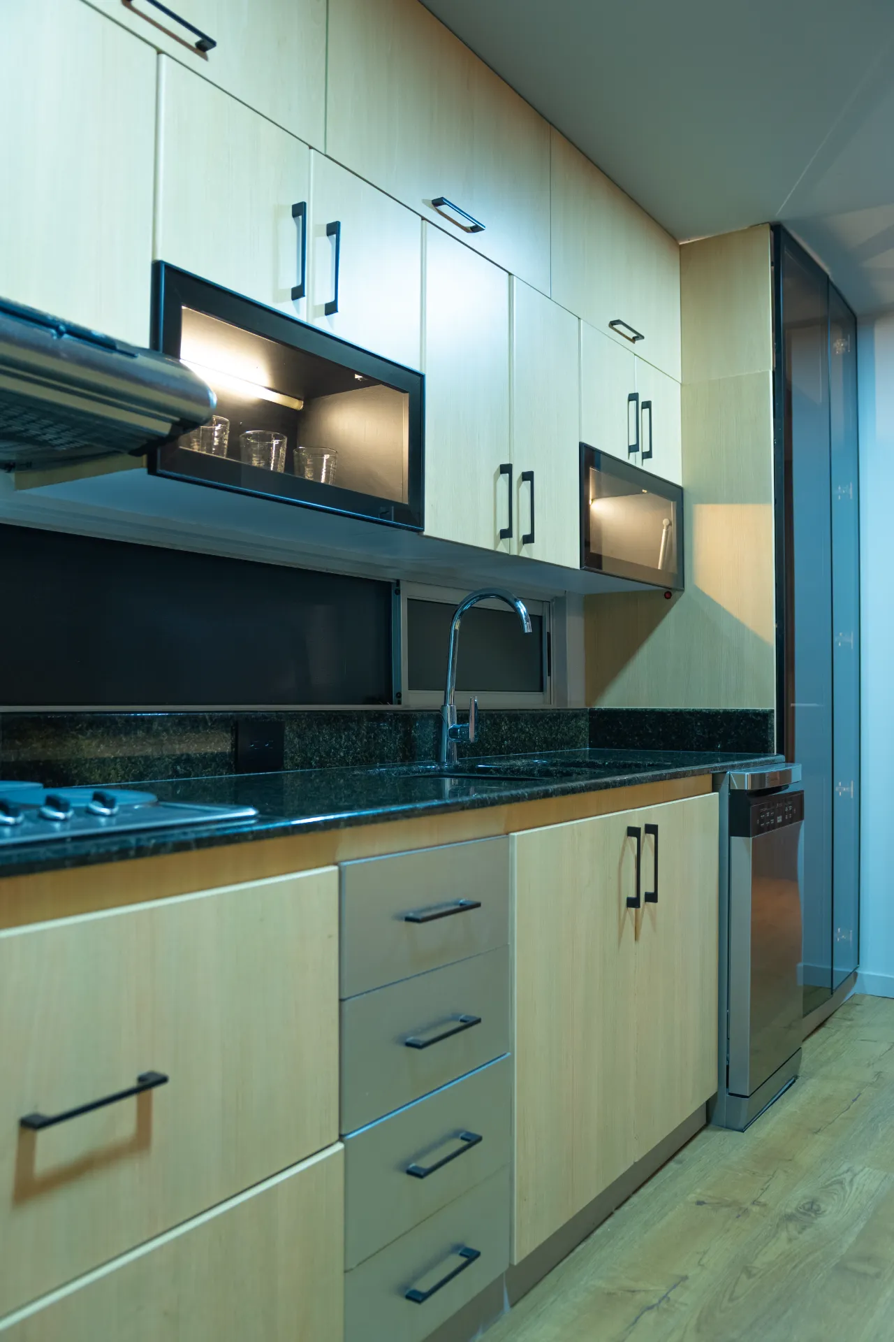 AV EL POBLADO MILLA DE ORO PENTHOUSE AMOBLADO - Miniatura 10