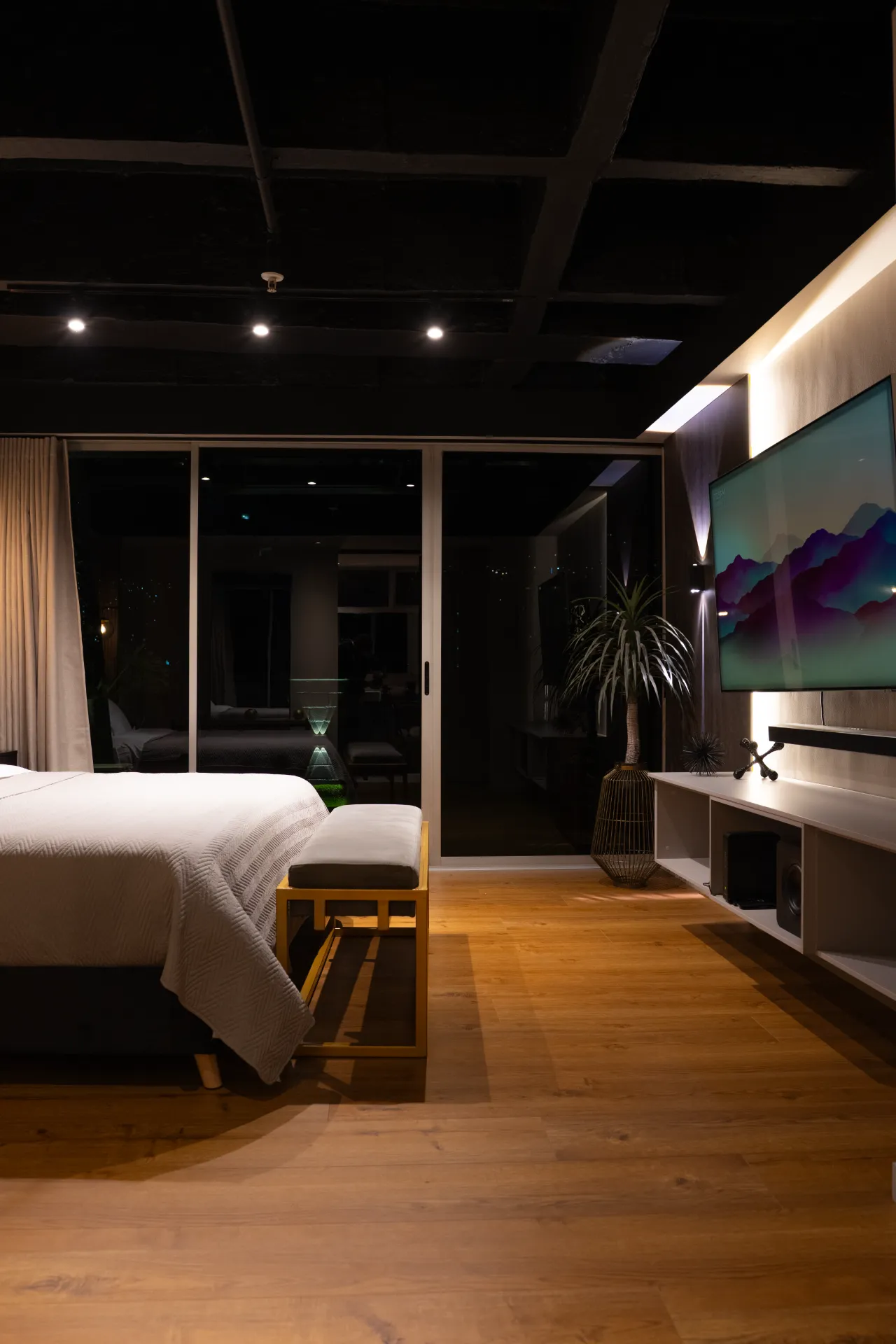 AV EL POBLADO MILLA DE ORO PENTHOUSE AMOBLADO - Miniatura 12