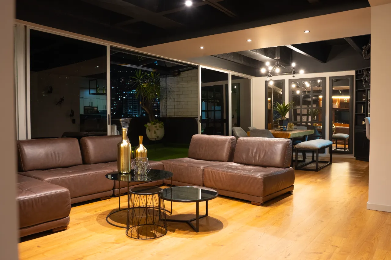 AV EL POBLADO MILLA DE ORO PENTHOUSE AMOBLADO - Miniatura 3