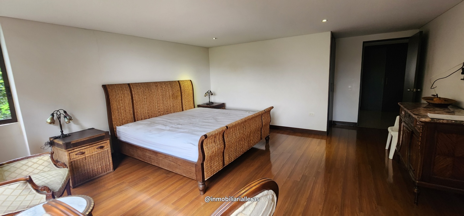 LA 34 CASTROPOL  EXCELENTE UBICACIÓN - Miniatura 3