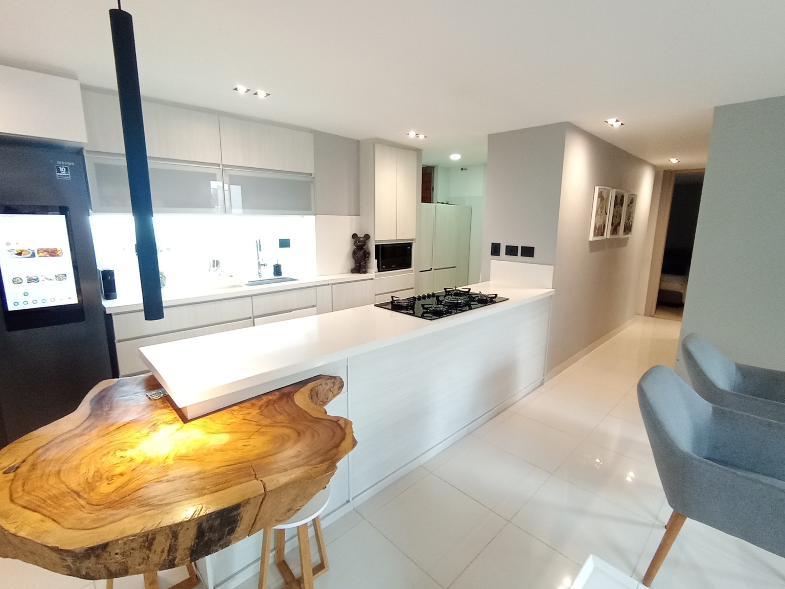 INFERIOR CON LOS BALSOS POR LA VAQUITA APARTAMENTO AMOBLADO - Miniatura 11