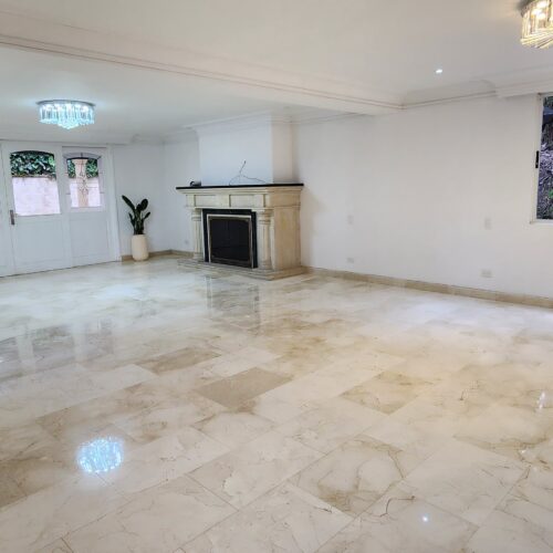 SE ARRIENDA AMPLIA CASA, POBLADO SAN LUCAS - Miniatura 4