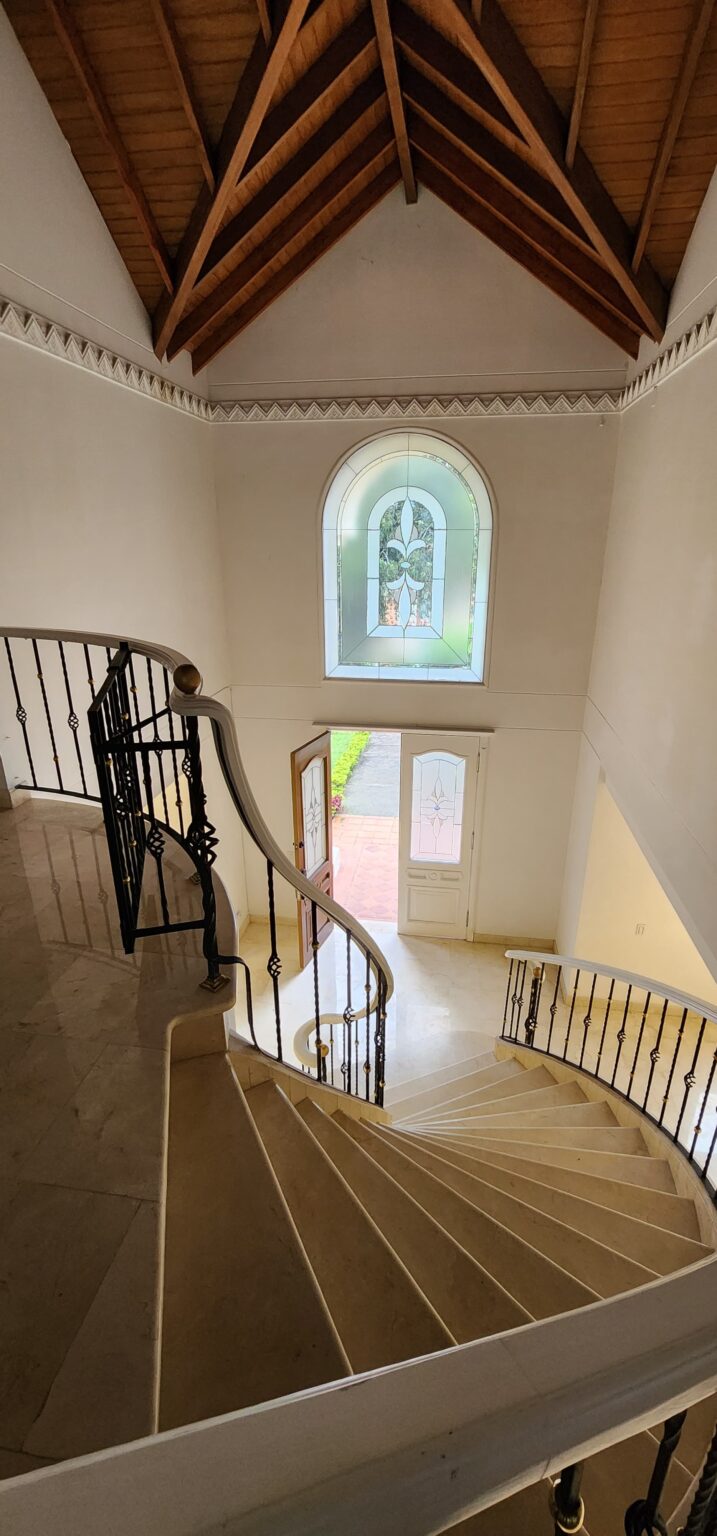 SE ARRIENDA AMPLIA CASA, POBLADO SAN LUCAS - Miniatura 18