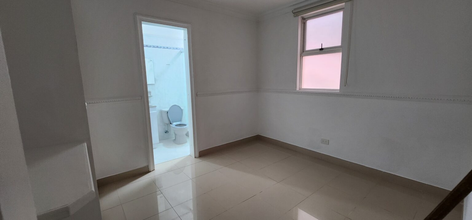 SE ARRIENDA AMPLIA CASA, POBLADO SAN LUCAS - Miniatura 14