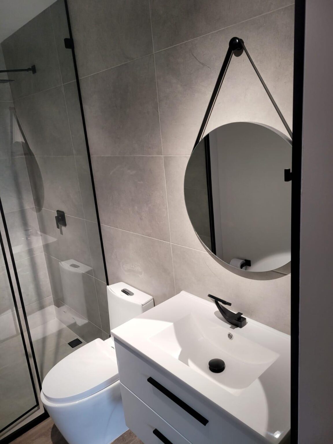 SE VENDE APARTAMENTO PARA ESTRENAR EN LA ZONA MAS EXCUSIVA DEL POBLADO - Miniatura 10