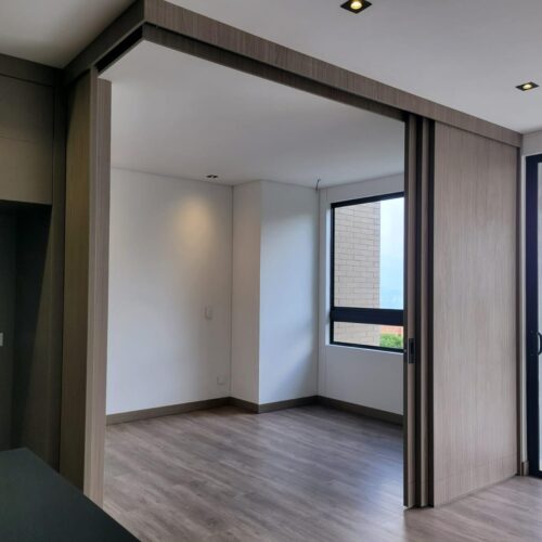 SE VENDE APARTAMENTO PARA ESTRENAR EN LA ZONA MAS EXCUSIVA DEL POBLADO - Miniatura 5