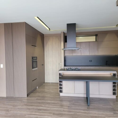 SE VENDE APARTAMENTO PARA ESTRENAR EN LA ZONA MAS EXCUSIVA DEL POBLADO - Miniatura 3