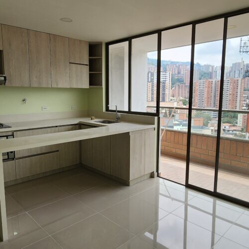 ENVIGADO LA PAZ ARRIENDO - Miniatura 2