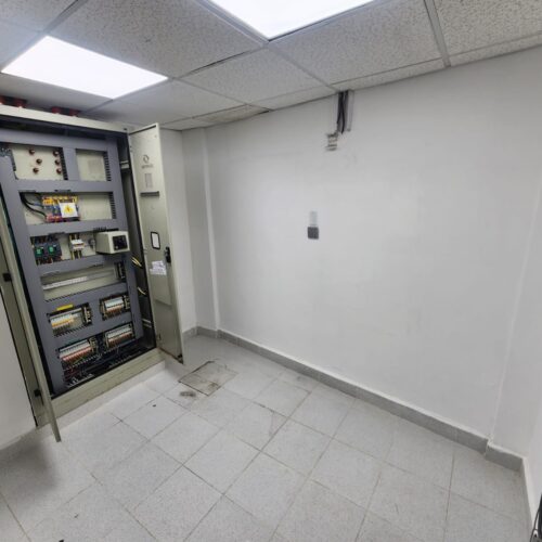 Sector Laureles, via de alto tráfico vehicular y peatonal - Miniatura 6