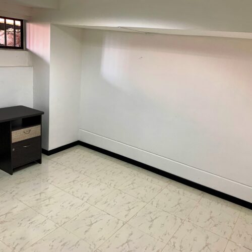 El Tesoro, Casa remodelada con amplios espacios - Miniatura 15