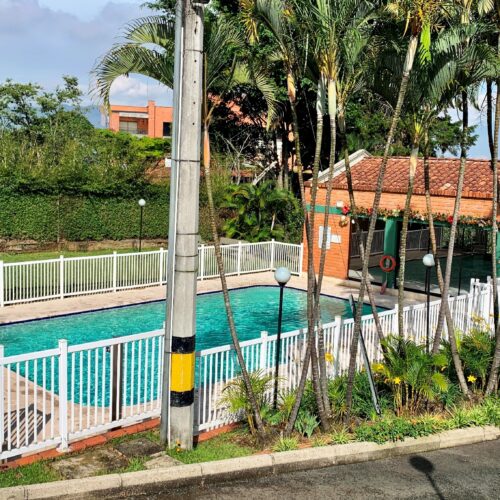 El Tesoro, Casa remodelada con amplios espacios - Miniatura 16