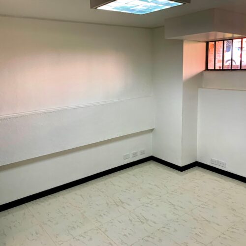 El Tesoro, Casa remodelada con amplios espacios - Miniatura 14