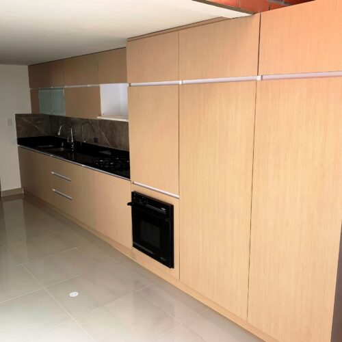 El Tesoro, Casa remodelada con amplios espacios - Miniatura 3