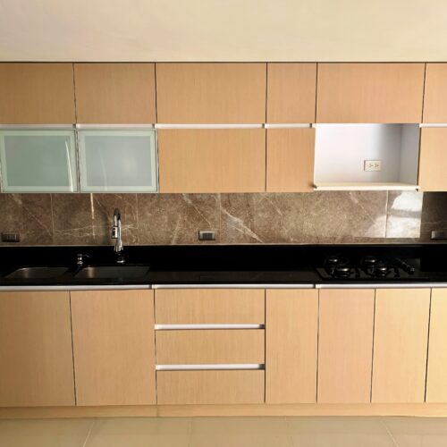 El Tesoro, Casa remodelada con amplios espacios - Miniatura 4