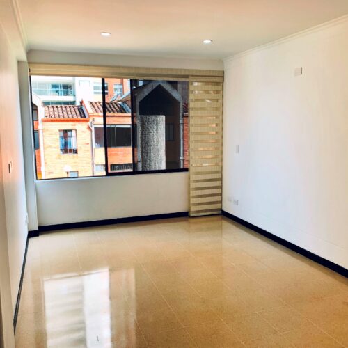 El Tesoro, Casa remodelada con amplios espacios - Miniatura 5