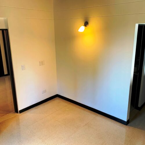 El Tesoro, Casa remodelada con amplios espacios - Miniatura 10