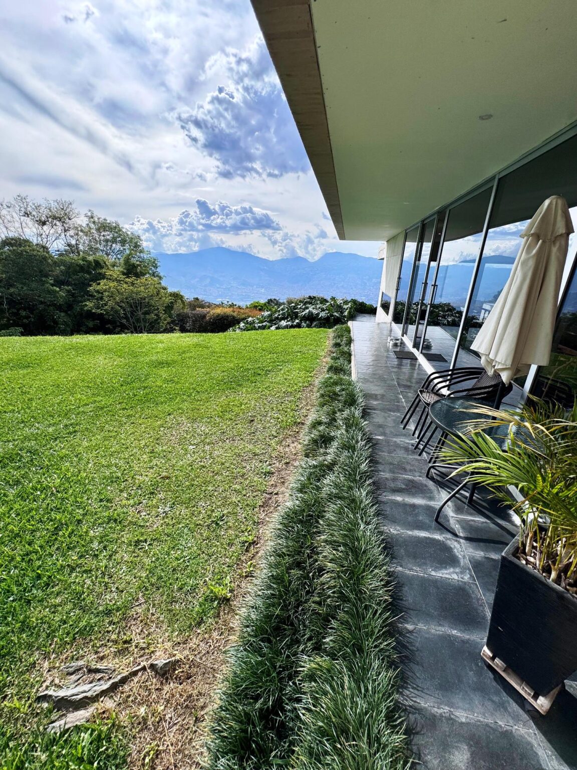 Sector Las Palmas, lujosa casa con hermosa vista a Medellín - Miniatura 14