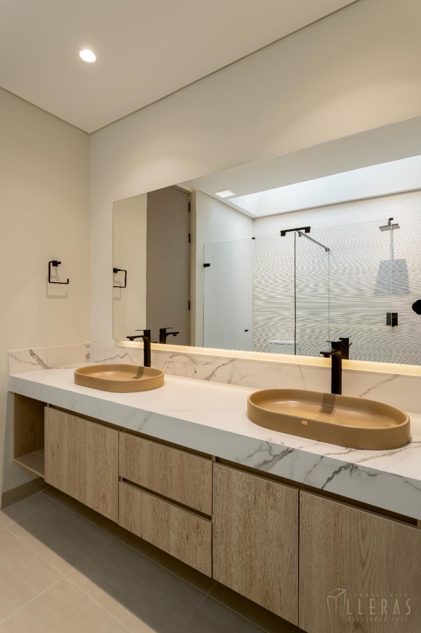 Sector Loma del Tesoro, casa 100% remodelada - Miniatura 22