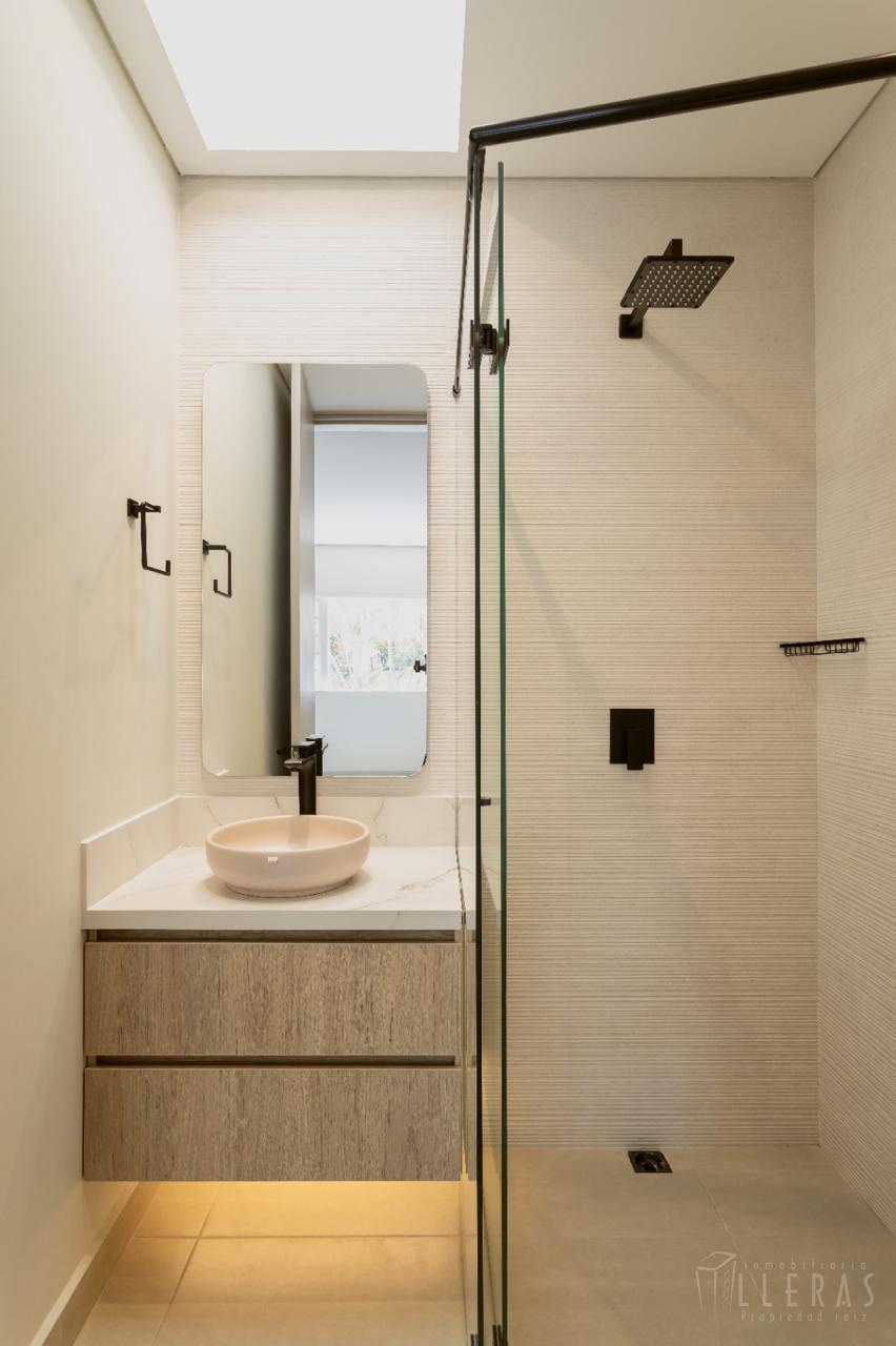 Sector Loma del Tesoro, casa 100% remodelada - Miniatura 20