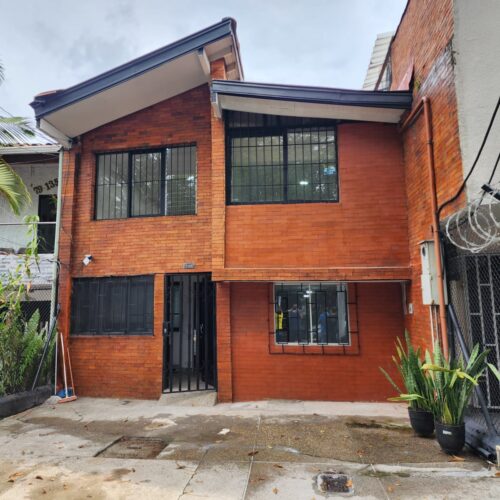 Sector Belen Porvenir, casa comercial remodelada con amplios espacios y parqueadero privado - Miniatura 14