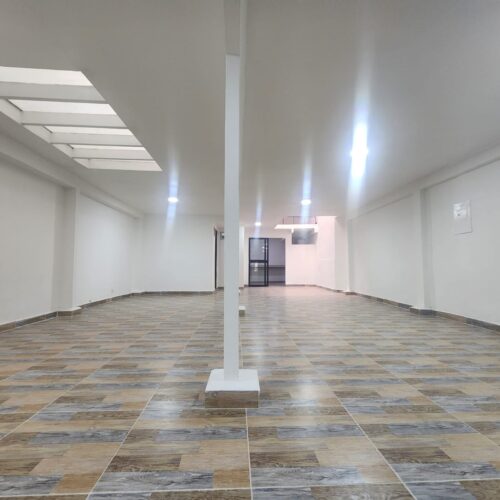 Sector Belen Porvenir, casa comercial remodelada con amplios espacios y parqueadero privado - Miniatura 21