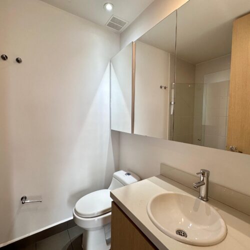 Sector Castropol, piso alto con hermosa vista - Miniatura 12