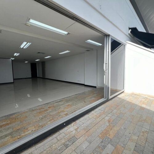 Sector Central Mayorista, oficina con hermosa vista - Miniatura 3