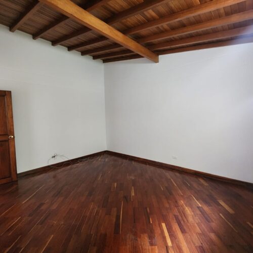 Sector el tesoro, unidad tranquila y con generosos espacios - Miniatura 10