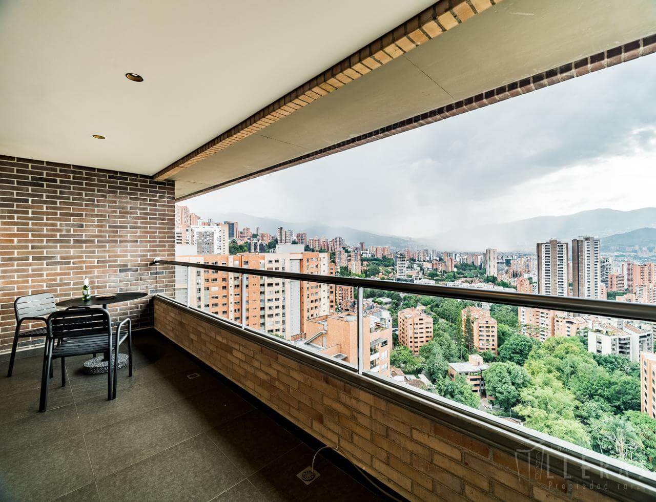 Sector Las Santas, hermosa vista hacia medellín - Miniatura 8