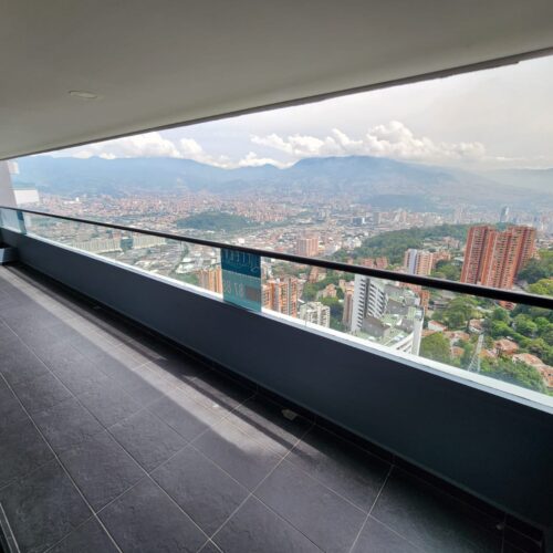 Sector Las Palmas, amplios espacios con hermosa vista a Médellín - Miniatura 13