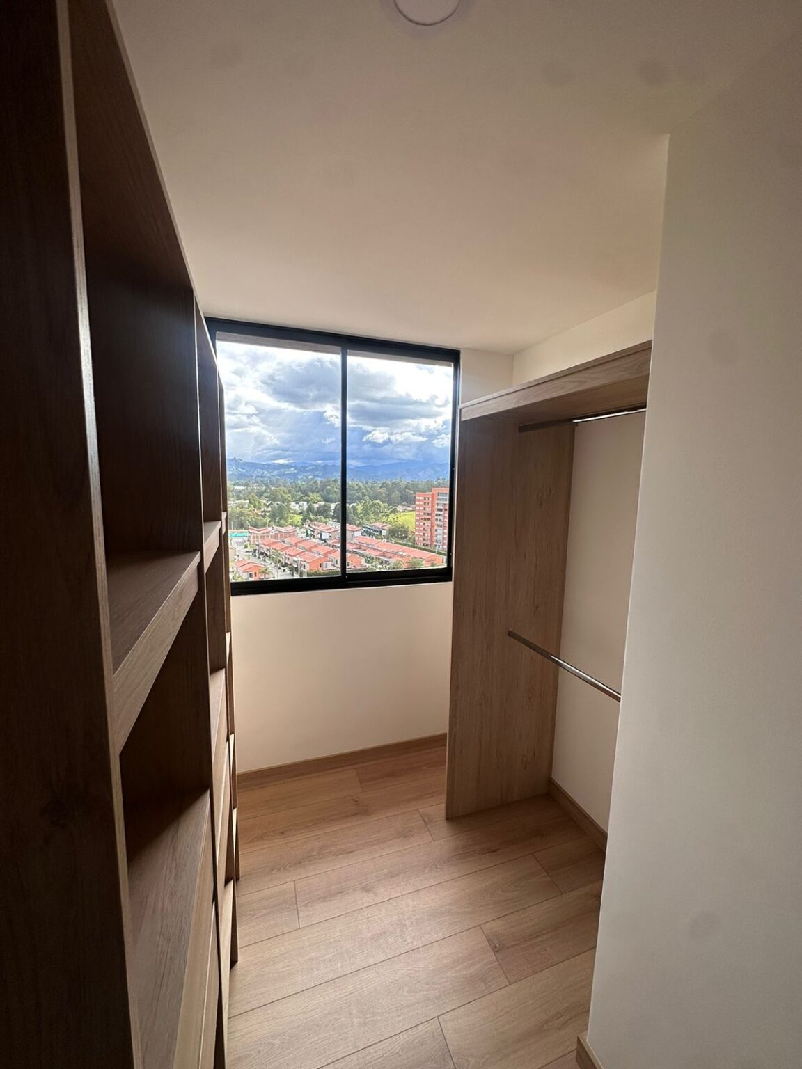 Sector Rionegro, apartamento con excelentes zonas comunes - Miniatura 8