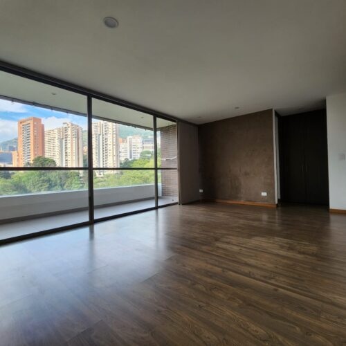 Sector Los Balsos, apartamento con hermosa vista a Medellín - Miniatura 19