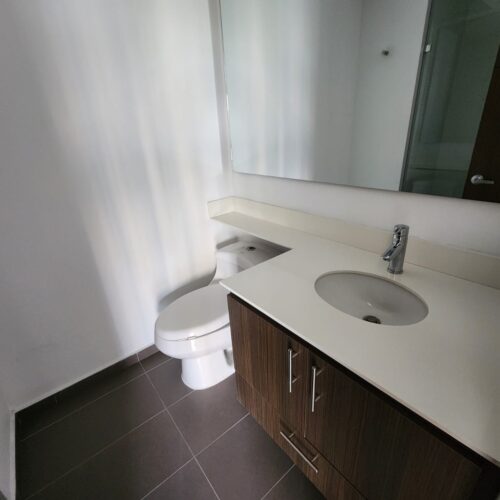 Sector Los Balsos, apartamento con hermosa vista a Medellín - Miniatura 16