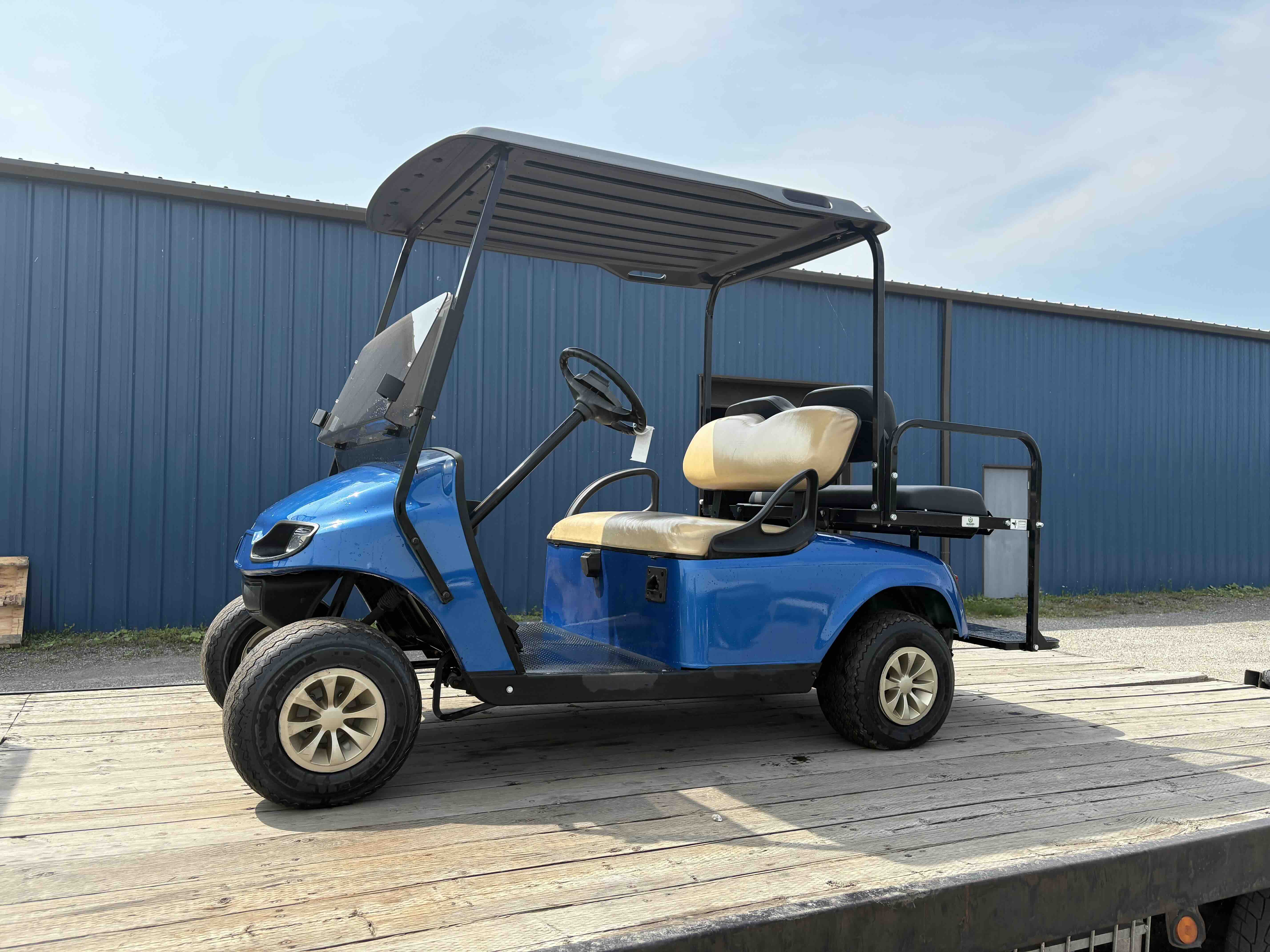 EZGO TXT 4-Passenger golf cart in Blue – Birdie Golf Carts Port Colborne
