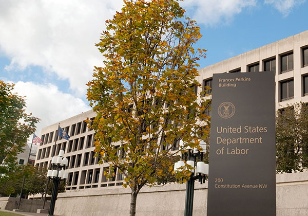 Economists React to the May Jobs Report: ‘An Unqualified Dud’