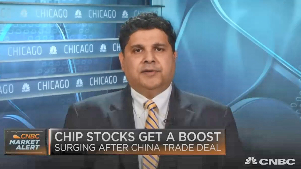 Two Analysts Explain Top Semiconductor Stock Picks