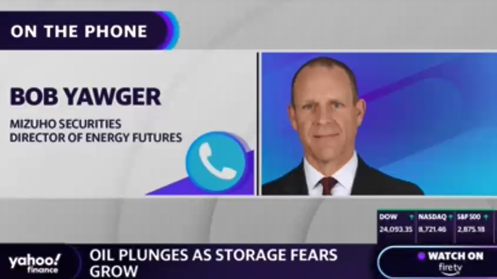 Oil Drops 25%, Extending Weeks of Losses