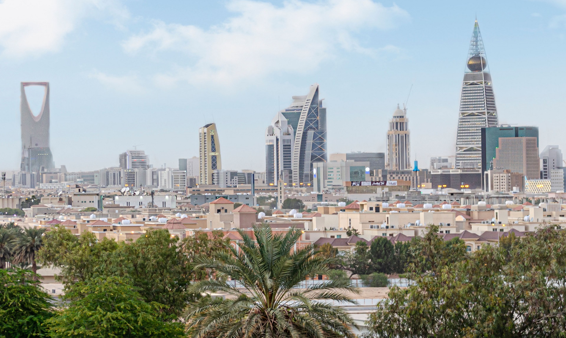 Mizuho MEA Regional Headquarters Company  commences operations