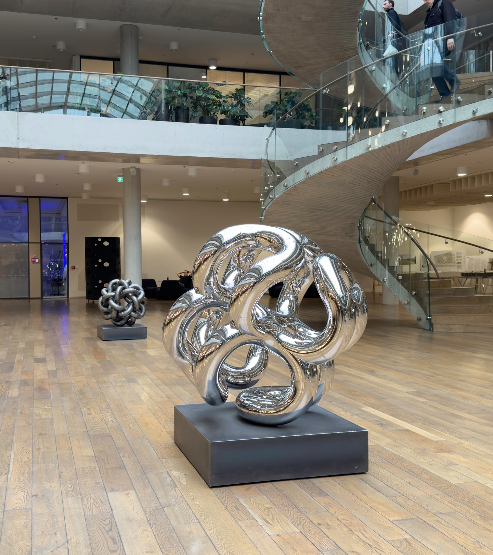 sculpture line