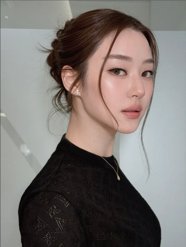 Original portrait of the guest before the AI virtual fitting at the FILA new collection launch